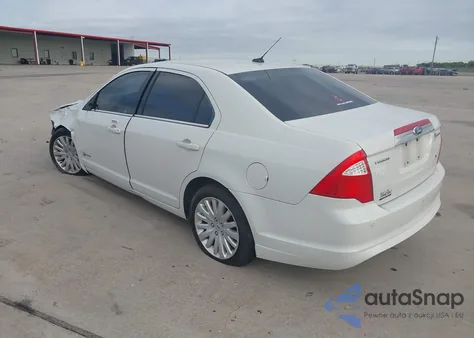2012 Ford Fusion Hybrid z USA, uszkodzony, nr VIN 3FADP0L37CR181174